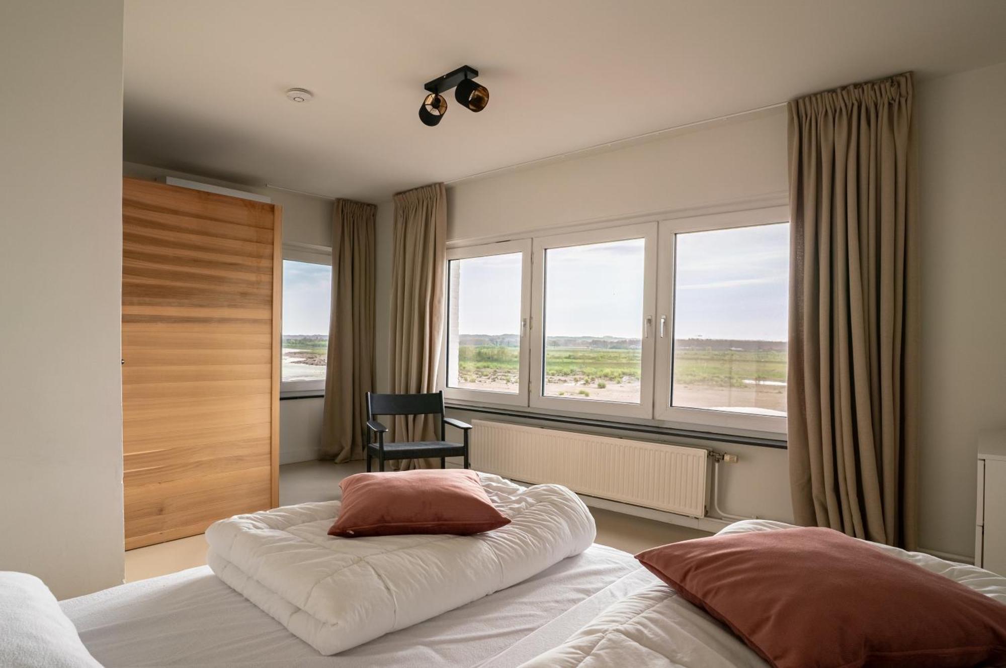 Maas Suites - The River House With Private Sauna Ланакен Екстериор снимка